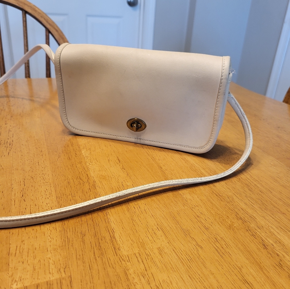 Vintage Coach NYC Bone Dinky #9375